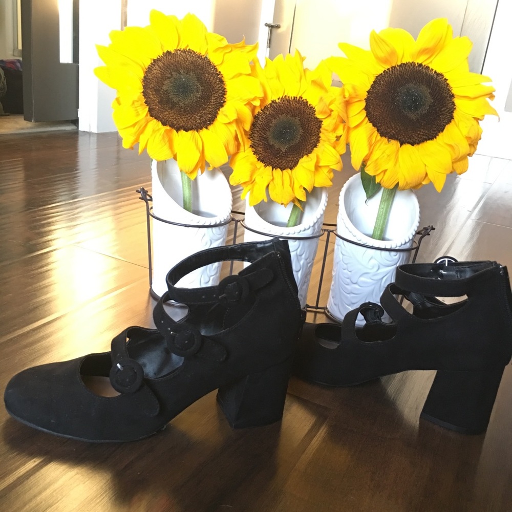 2/$25 NWOT Black Block Heels w/ Strappy Buckles